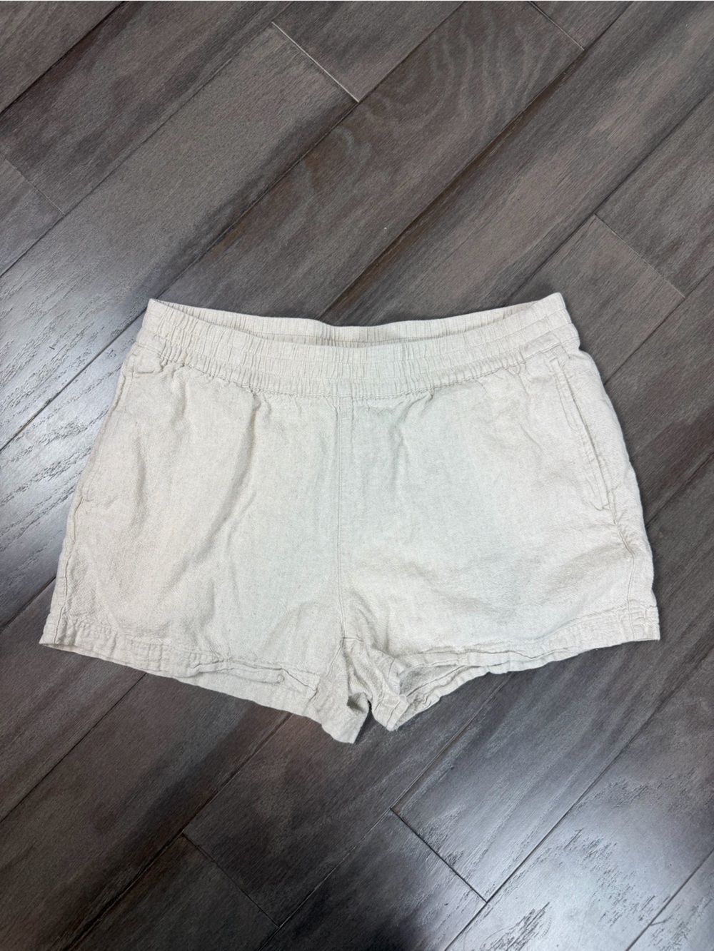 Old Navy Light Beige Elastic Waist Linen-Blend Shorts
